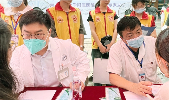启航！联动专家高校发起首个护肤公益项目AG真人娱乐网址达尔肤痤疮研究基金再(图3)