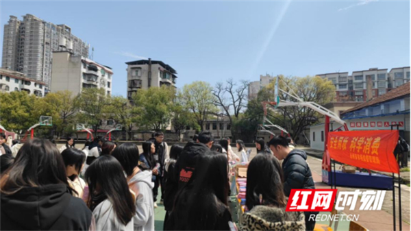 品科普宣传“三进活动”AG真人永州市开展化妆(图1)